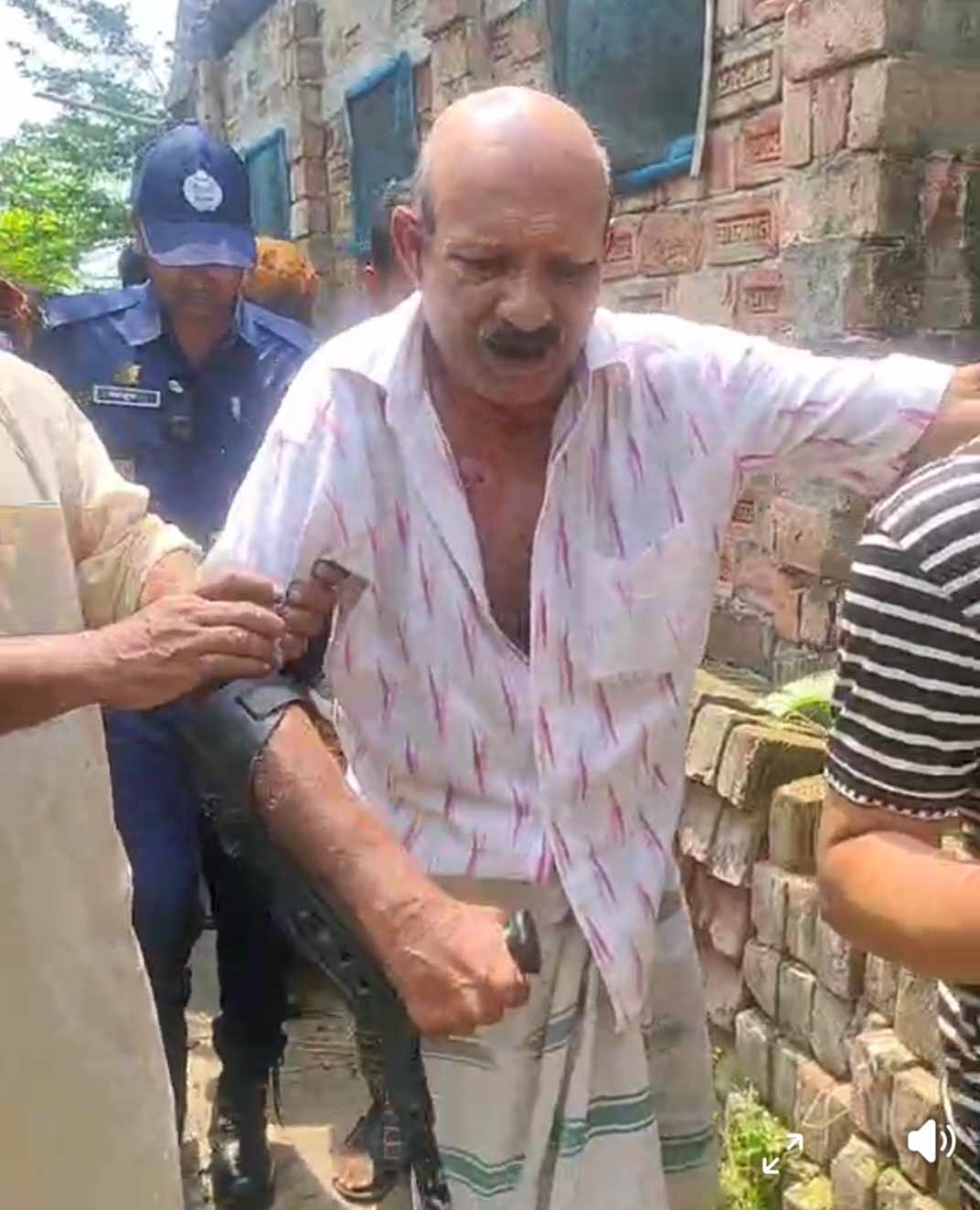 দেবহাটায় মহানবী (সঃ) সম্পর্কে কটুক্তি করায় মুক্তিযোদ্ধা গ্রেফতার